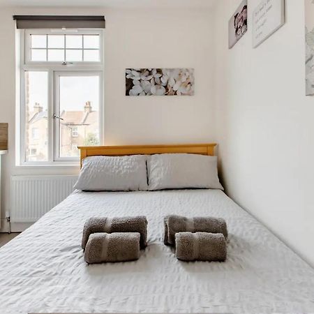 Double Room Edmonton Green, London N9 Exterior foto
